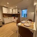 T2 Refait A Neuf En Plein Coeur De * Fréjus